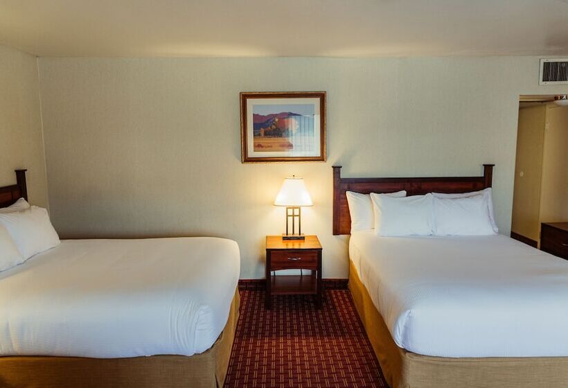 带阳台的三人标准间, The Durango Lodge