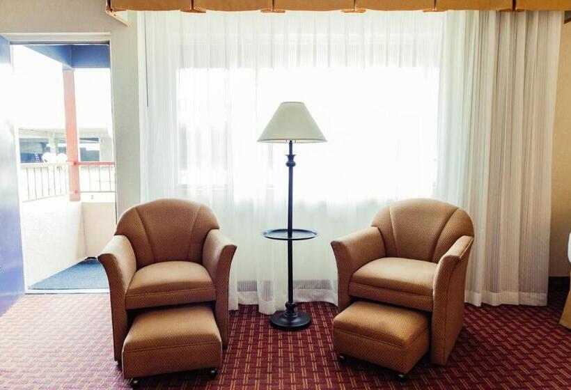 带阳台的三人标准间, The Durango Lodge