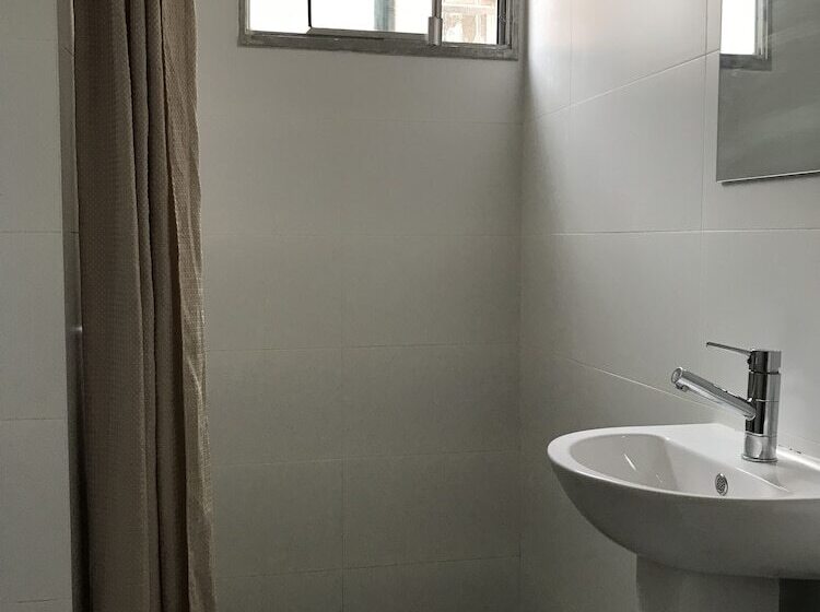 Кровать в Общей Комнате, Manly Bunkhouse