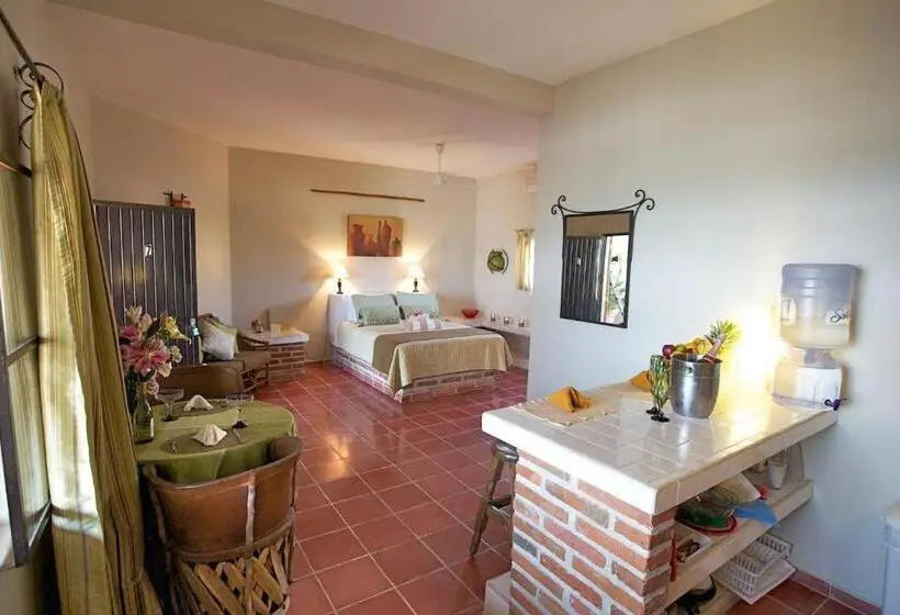 استودیوی استاندارد, La Quinta Del Sol