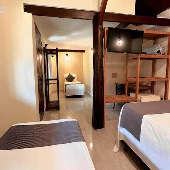 Standaard Vierpersoonskamer, Pousada Villa Zena Frente Ao Mar Pé Na Areia