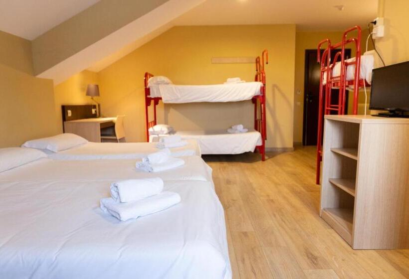 חדר משפחתי, Port 1730