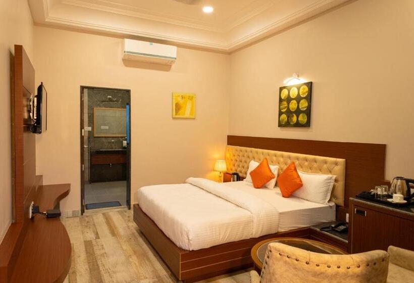 디럭스 패밀리 룸, Riddhi Siddhi Resorts