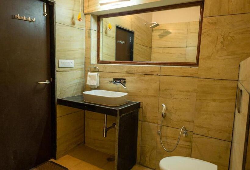 디럭스 룸, Riddhi Siddhi Resorts