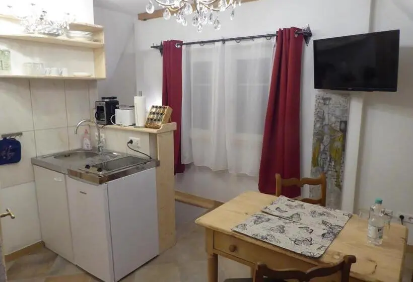 آپارتمان 1 خوابه, Pension Zur Rose