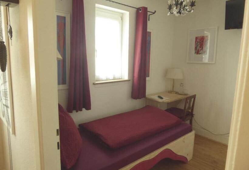 غرفة أساسية فردية, Pension Zur Rose