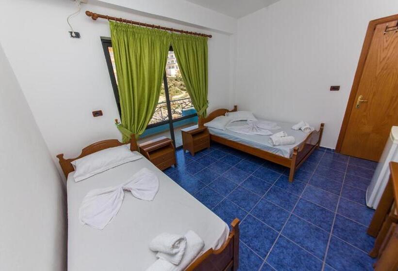 غرفة قياسية مزوَّدة بشُرفة, Blue Saranda