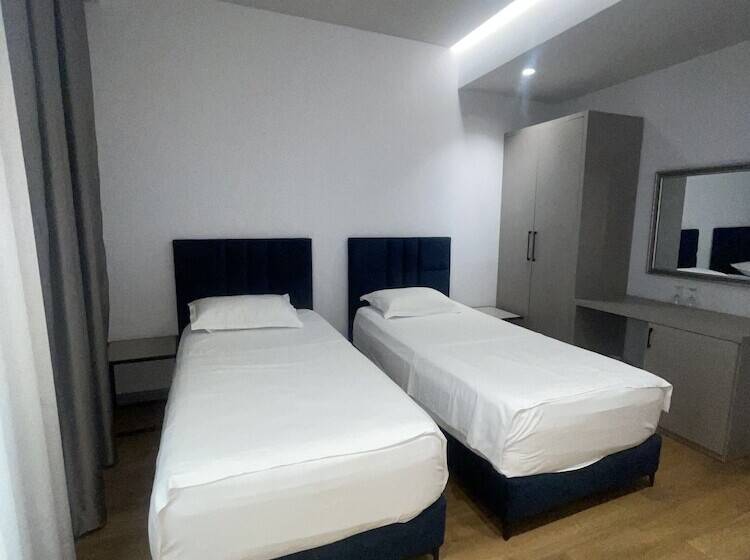 غرفة قياسية, City Center