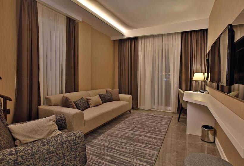 Suite King Size Bed, Mardin Airport