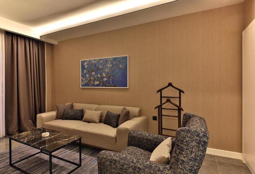 Suite King Size Bed, Mardin Airport