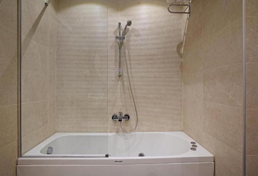 Suite King Size Bed, Mardin Airport