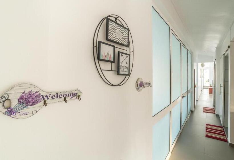 اتاق استاندارد با سرویس بهداشتی مشترک, A Casa Da Mizi