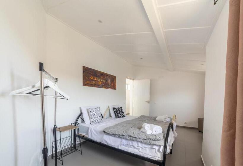 اتاق استاندارد با سرویس بهداشتی مشترک, A Casa Da Mizi