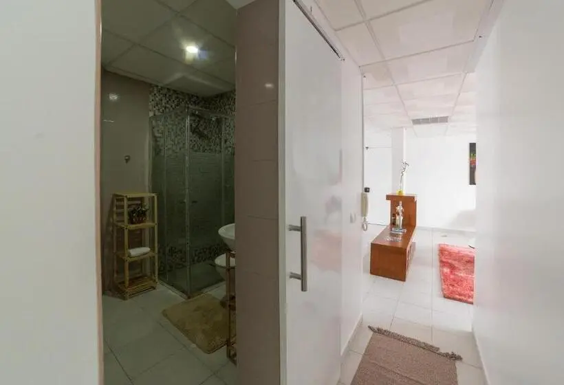 اتاق لوکس با چشم‌انداز دریا, A Casa Da Mizi