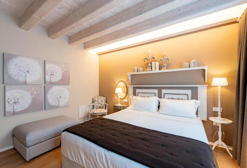 חדר סופריור עם מיטת קינג, Borghetto San Biagio Relais Agriturismo