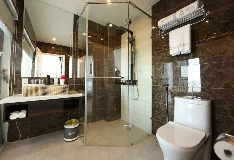 سوئیت با چشم‌انداز رودخانه, Rhm Luxury Hotel And Suite