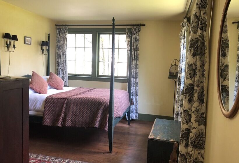 غرفة قياسية, Gedney Farm