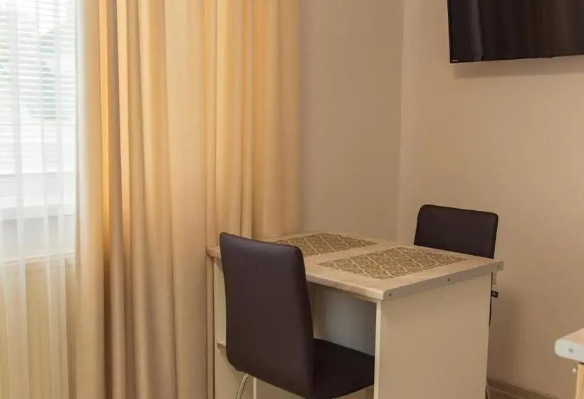 استودیو استاندارد با بالکن, Villa Zhanna Central Park