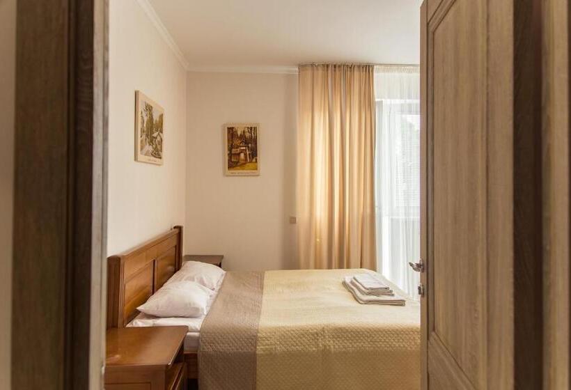 استودیو استاندارد با بالکن, Villa Zhanna Central Park