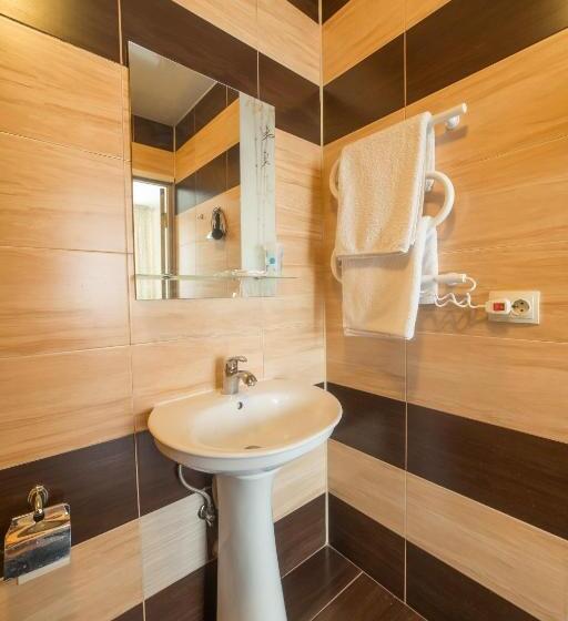 استودیو خانوادگی, Villa Zhanna Central Park