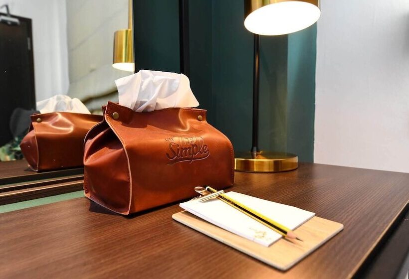 디럭스 룸 킹사이즈 침대, Sojourn Guest House