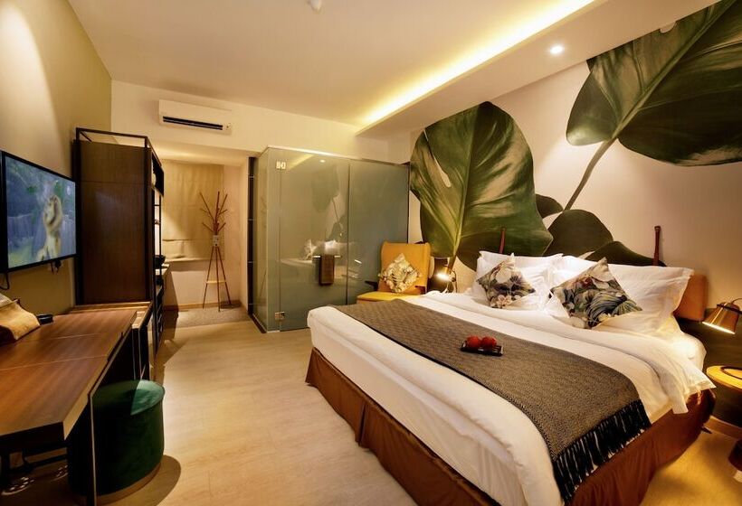 디럭스 룸 킹사이즈 침대, Sojourn Guest House
