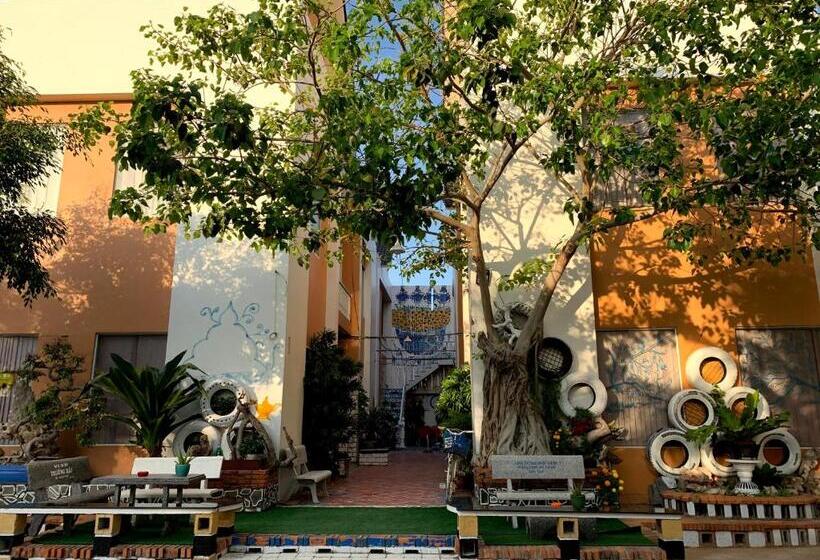 اتاق استاندارد سه تخته با چشم‌انداز باغ, Goc Bien Homestay