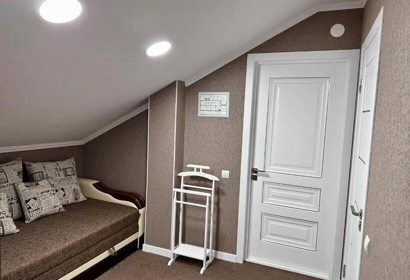 Deluxe-huone, Korona