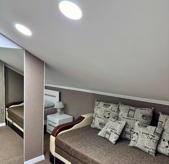 豪华房间, Korona