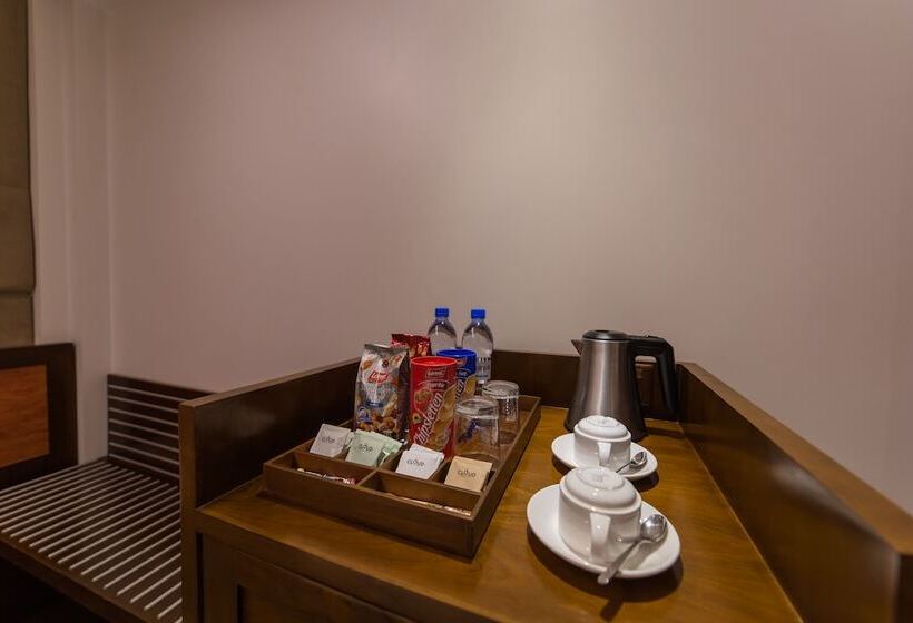 اتاق لوکس با بالکن, Samann Host