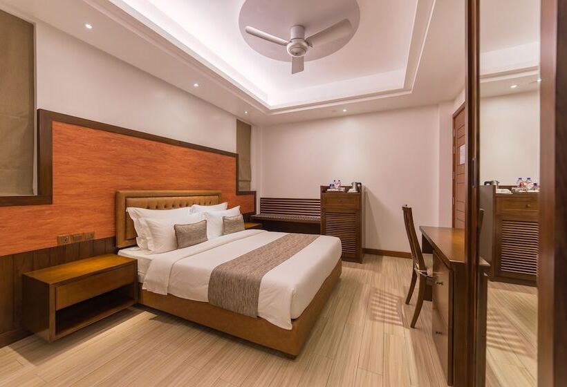 اتاق لوکس با بالکن, Samann Host