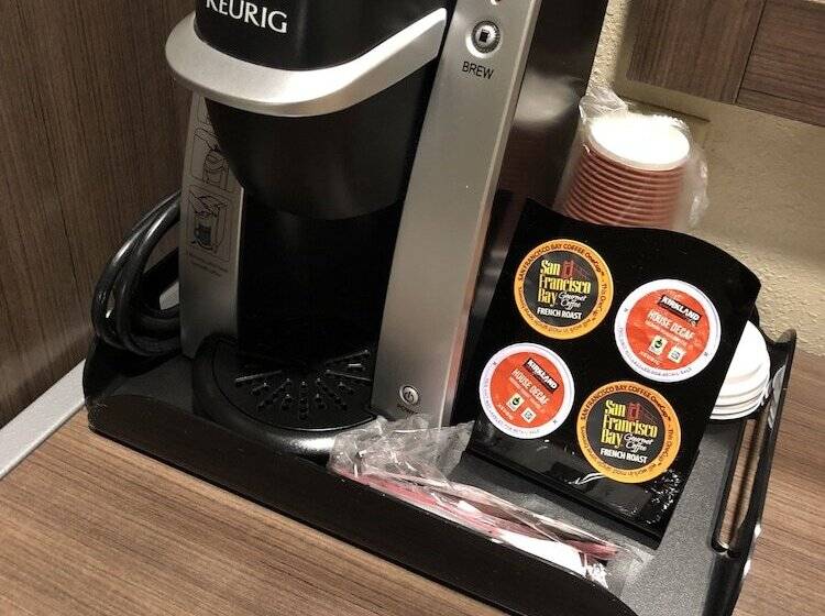 סוויטת ג'וניור, El Castell Motel