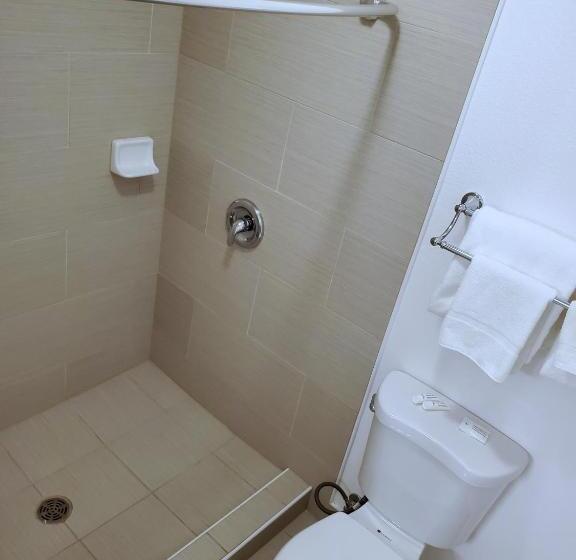 Семейный Номер, Exchange Club Motel