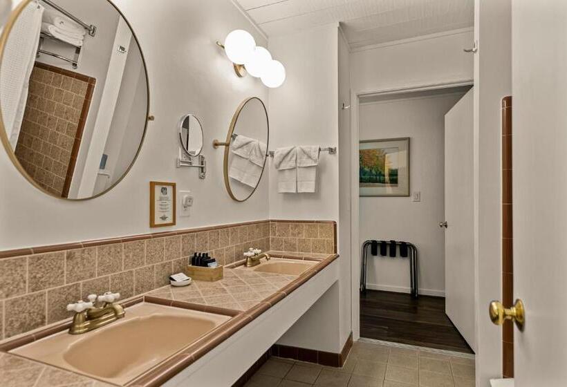 스위트 킹사이즈 침대, El Pueblo Inn