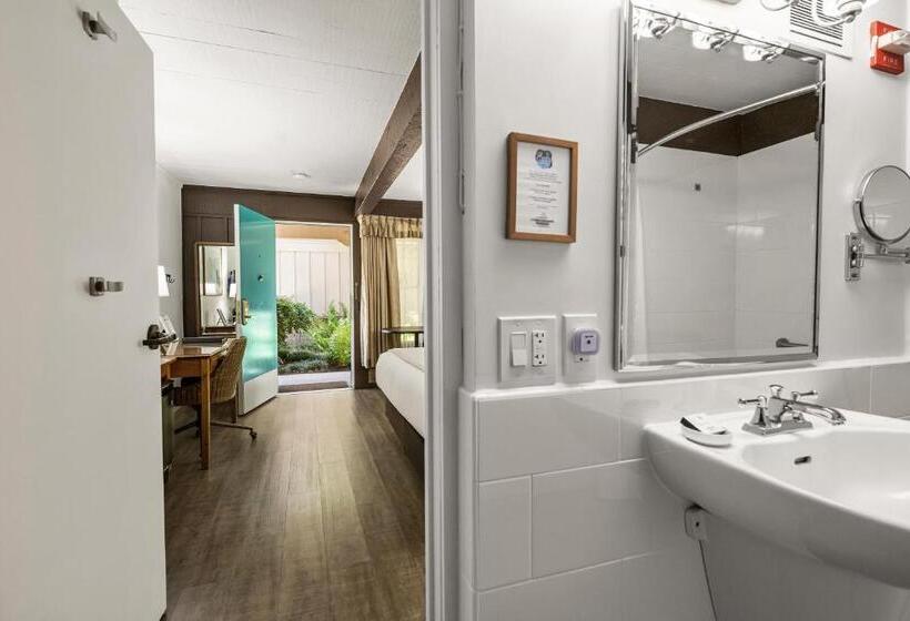 غرفة قياسية لذوى الاحتياجات الخاصة, El Pueblo Inn