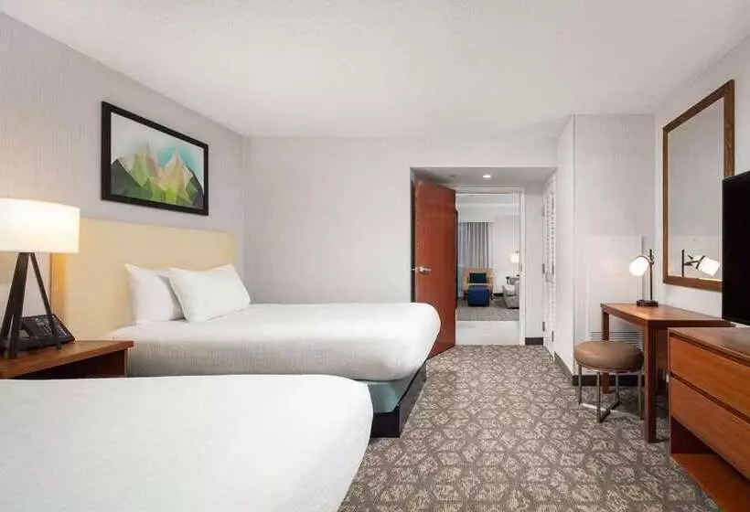 سوییت, Embassy Suites By Hilton Las Vegas