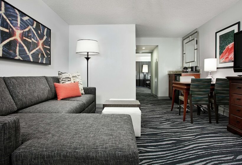 Люкс, Embassy Suites By Hilton Orlando Airport