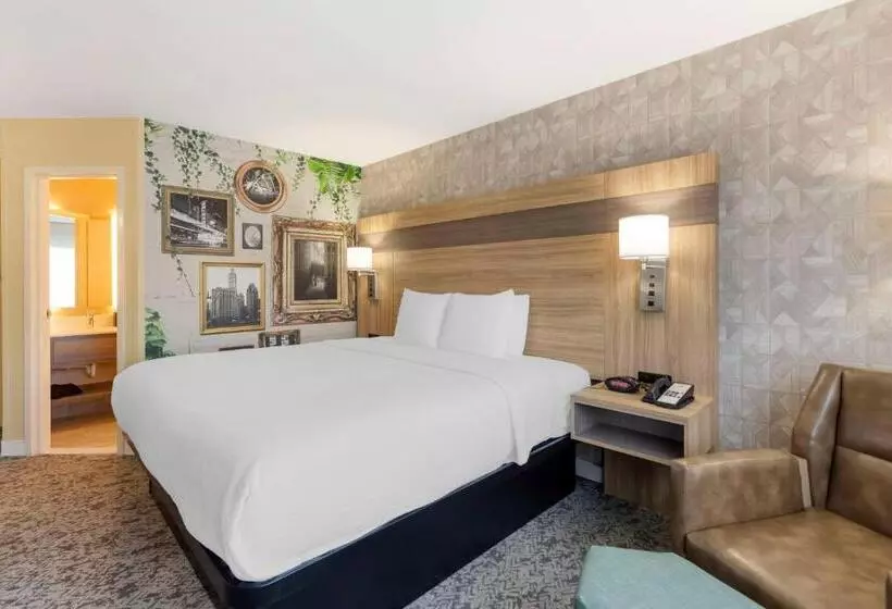 キングサイズベッドのスタンダードルーム, Best Western Glenview   Chicagoland Inn And Suites