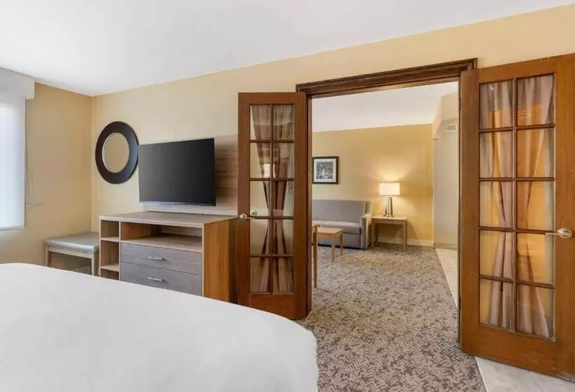 キングサイズベッドのスイートルーム, Best Western Glenview   Chicagoland Inn And Suites