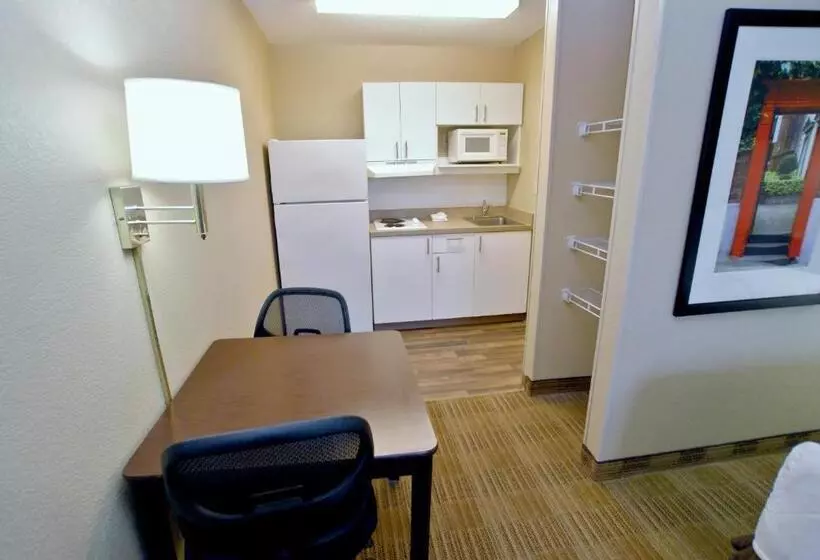 キングサイドベッドのスタンダードワンルーム, Extended Stay America Suites  Cincinnati  Springdale  I275