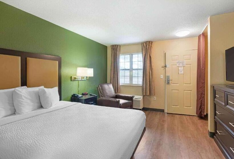 스탠다드 스튜디오, Extended Stay America Select Suites Newport News Oyster Point