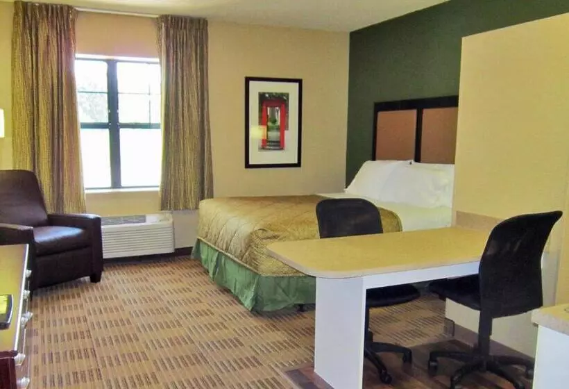 スタンダードスタジオ, Extended Stay America Suites  Toledo  Holland