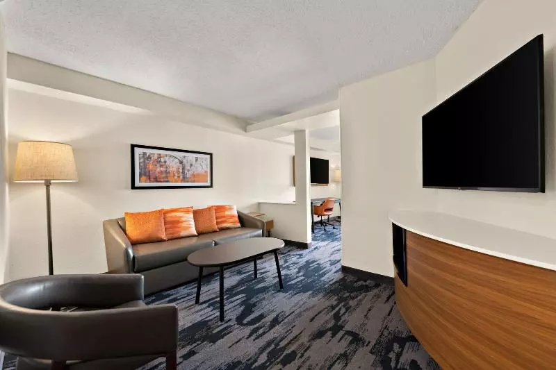 キングサイドベッドのスタンダードワンルーム, Fairfield By Marriott Chesapeake
