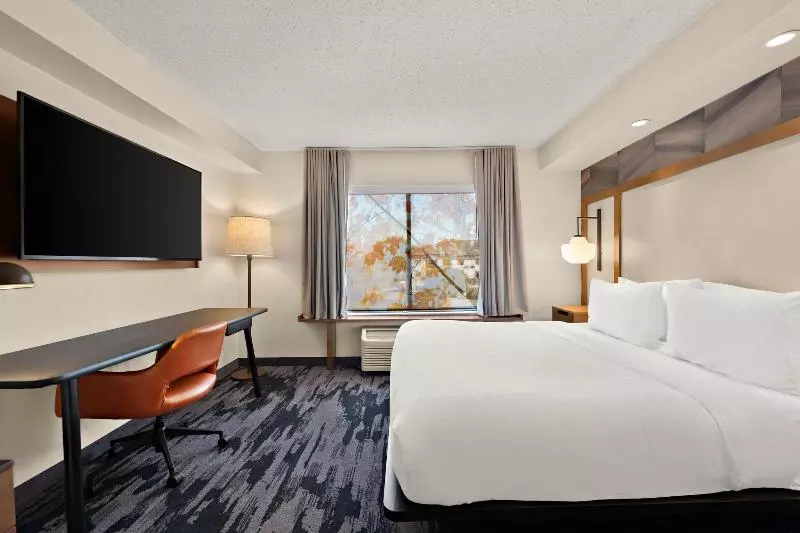 キングサイドベッドのスタンダードワンルーム, Fairfield By Marriott Chesapeake