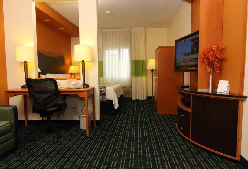 ダブルベッドのスタンダードスタジオ, Fairfield Inn & Suites Fargo