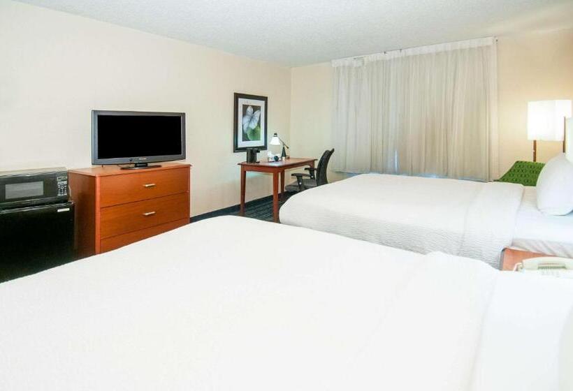 غرفه قياسيه سريرين مزدوجين, Quality Inn & Suites