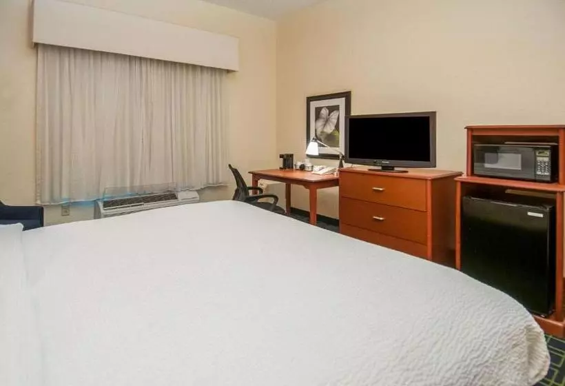 身障者適用キングサイズベッドルーム, Quality Inn & Suites