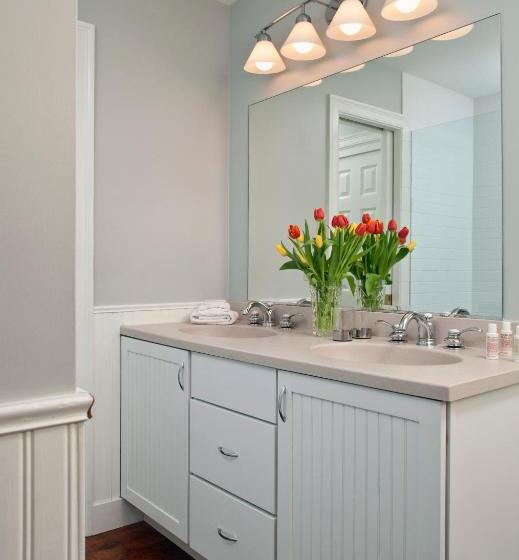 带大床的标准间, The Inn At English Meadows