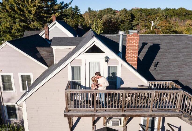 Deluxe Suite, The Inn At English Meadows