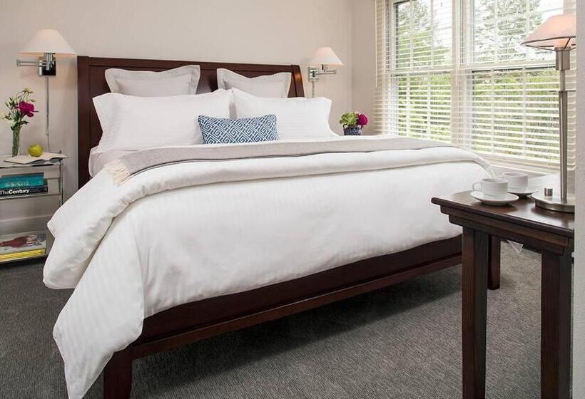 Полулюкс Повышенной Комфортности, The Inn At English Meadows